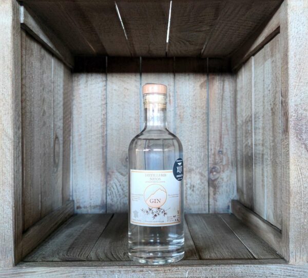 Gin <BR>Distillerie Nitos <BR>Nitos